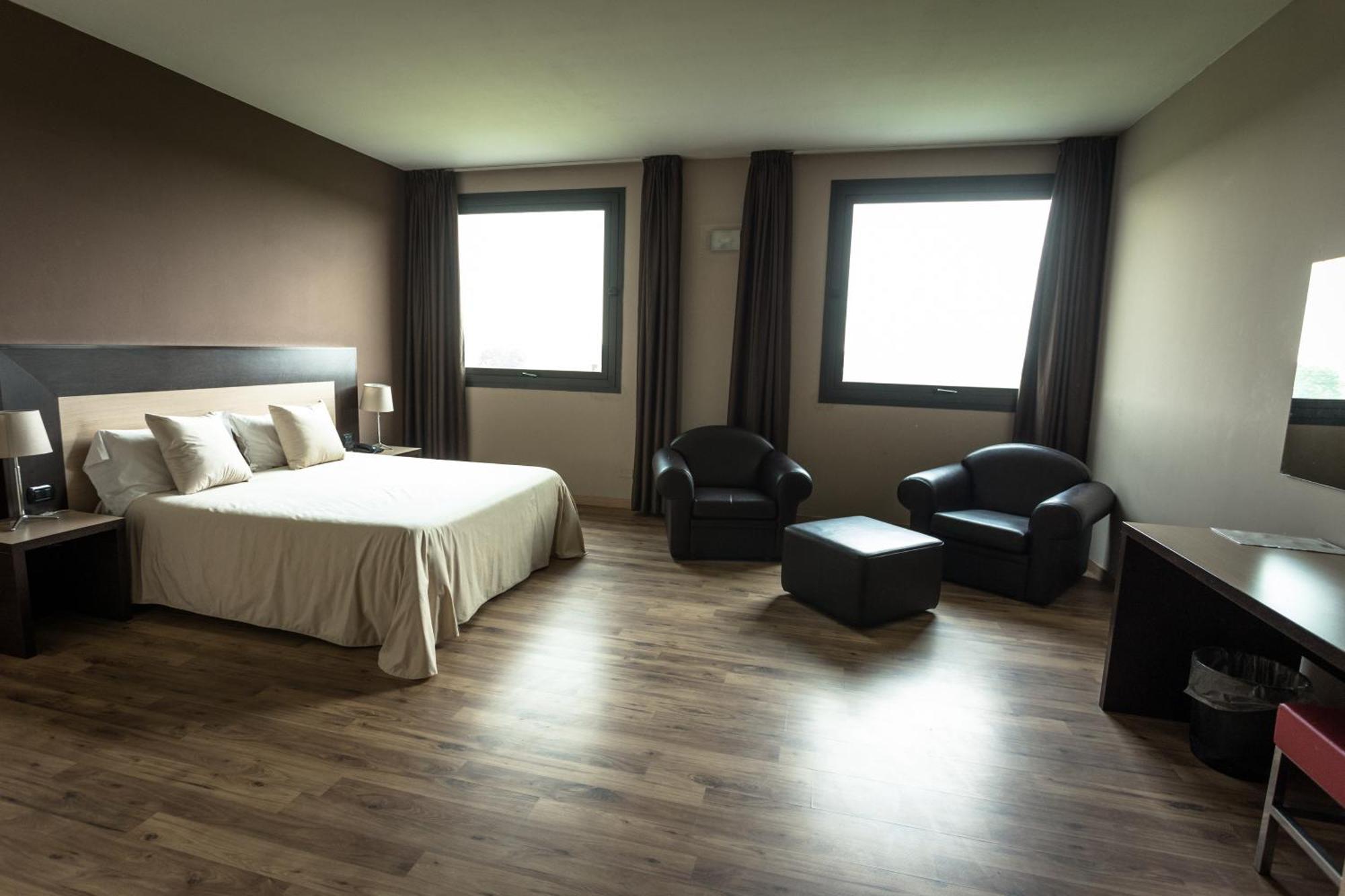Hotel Don Camillo Брешелло Экстерьер фото